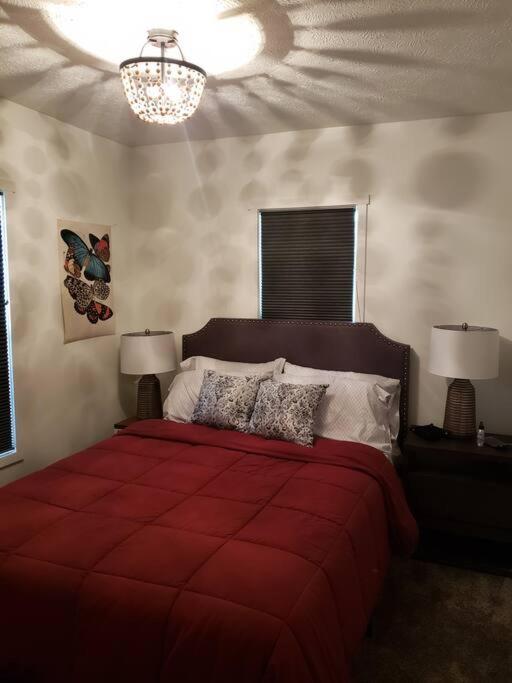 Cute Cottage-2 Min From Downtown Lincoln Luaran gambar
