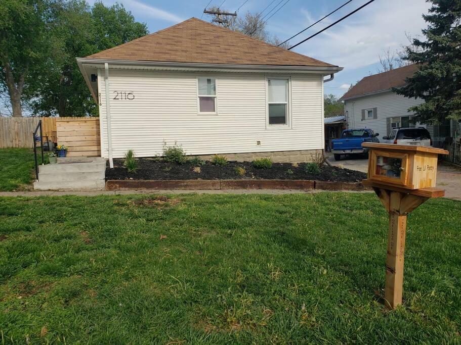 Cute Cottage-2 Min From Downtown Lincoln Luaran gambar